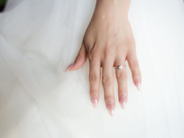 Stralende handen door goed je nagels vijlen