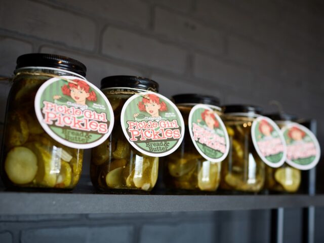 De wereld van Oos Kesbeke: het Amsterdamse tafelzuur familiebedrijf